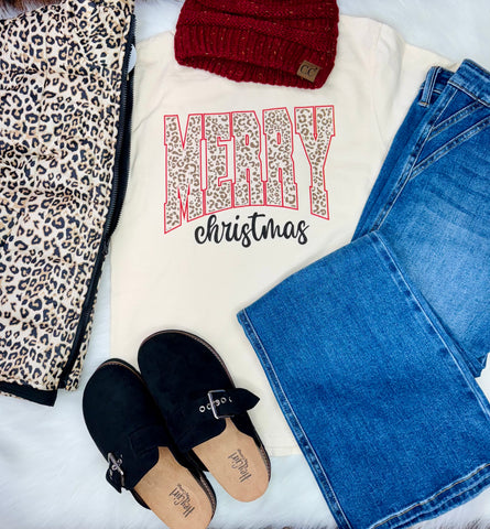 Comfort Colors Leopard Merry Christmas Tee