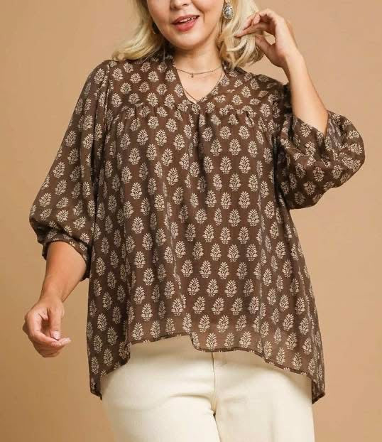 UMGEE Coffee & Cream Floral Top