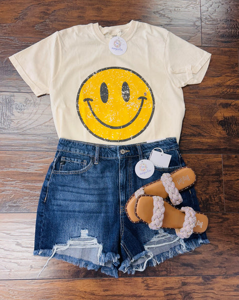 Distressed Smiley Tee Comfort Colors