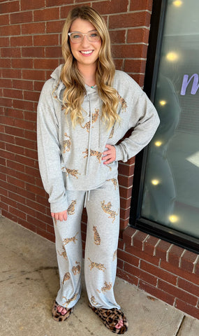 Grey Big Cat Leopard Lounge Set