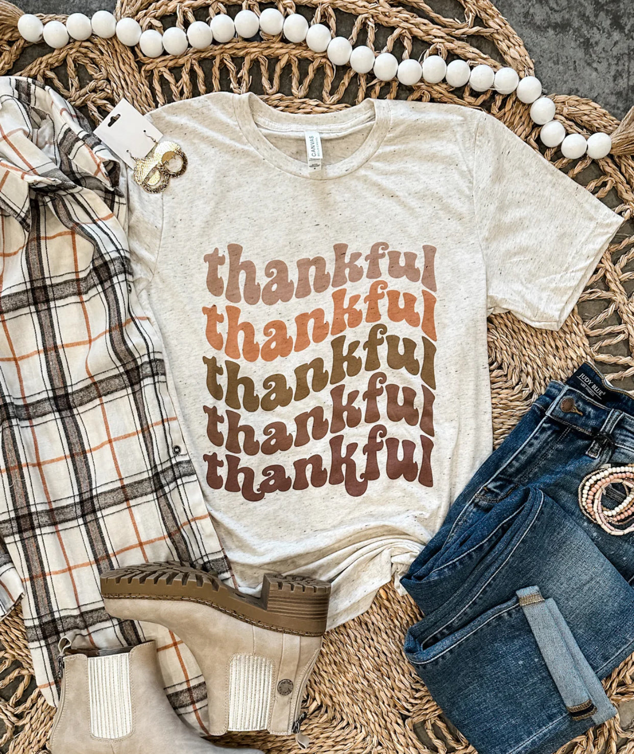 Neutral Tone Thankful Retro Tee