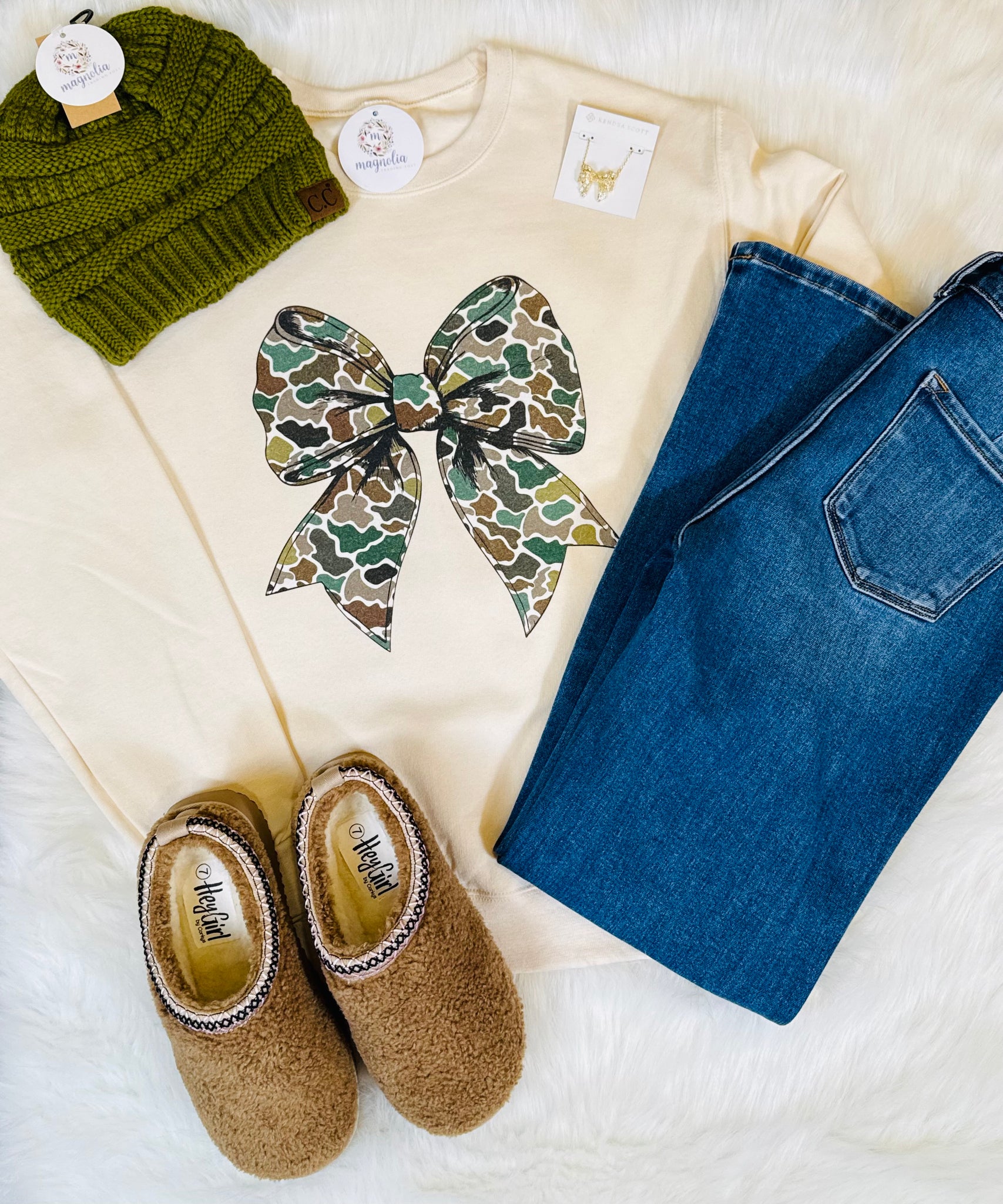 Sweet Cream Camo Bow Sweatshirt