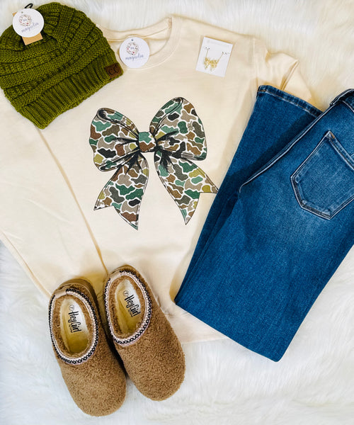 Sweet Cream Camo Bow Sweatshirt