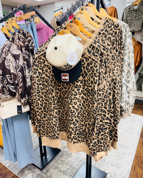Luxe Leopard Sweatshirt Pullover