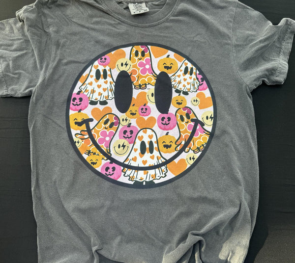 Comfort Colors Smiley Ghost Tee