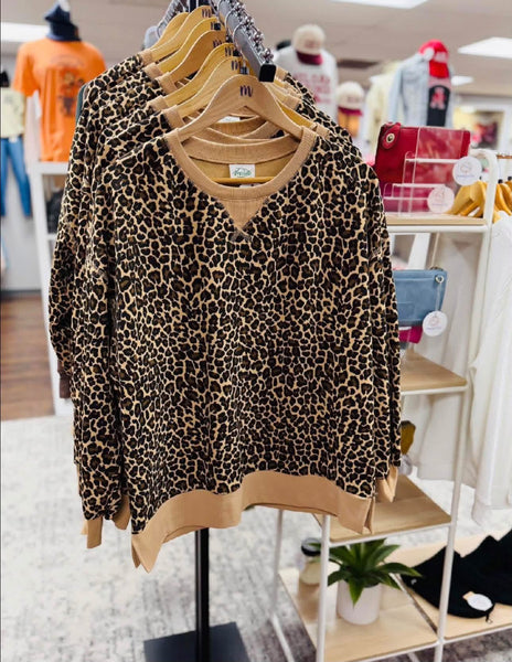 Luxe Leopard Sweatshirt Pullover