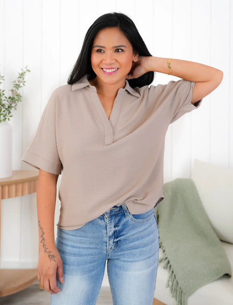 Willow Airflow Collared V Neck Top Mocha