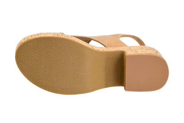 CORKYS Miss Carley Caramel