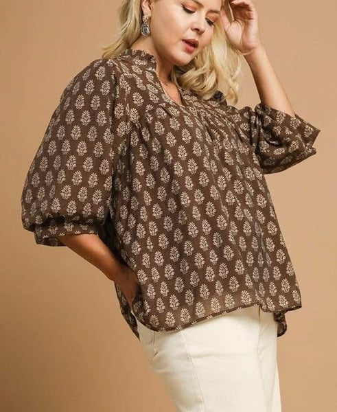 UMGEE Coffee & Cream Floral Top