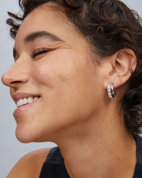 KS LIVY HUGGIE EARRINGS SILVER