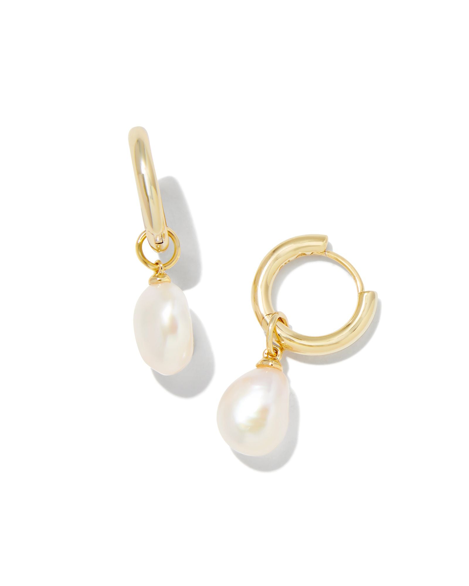 KS WILLA PEARL HUGGIE EARRINGS GOLD