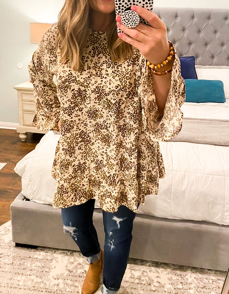 Natural Floral Ruffle Sleeve Top